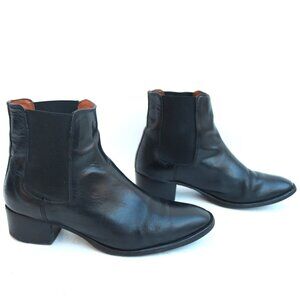 Frye Dara Chelsea black ankle boots size 8.5
